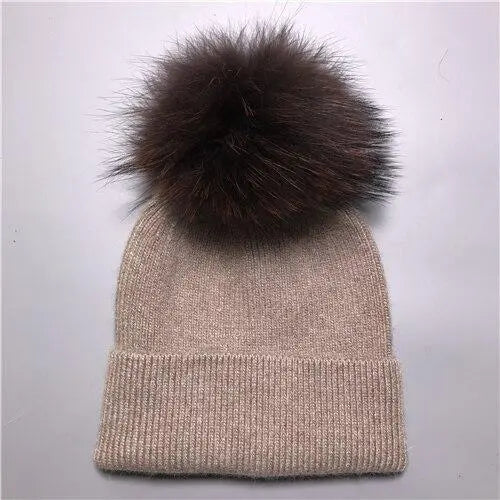 Women's wool hat with a pom-pom made of natural angora rabbit fur - Family Shopolf
