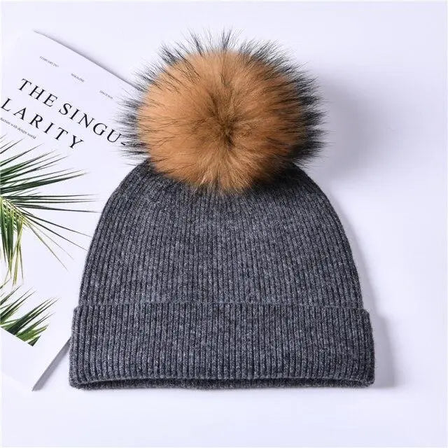 Women's wool hat with a pom-pom made of natural angora rabbit fur - Family Shopolf