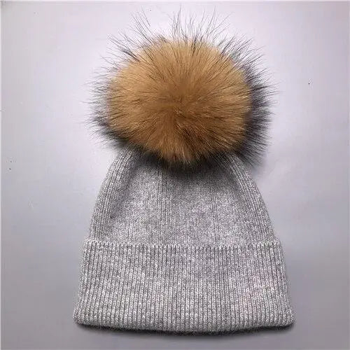 Women's wool hat with a pom-pom made of natural angora rabbit fur - Family Shopolf