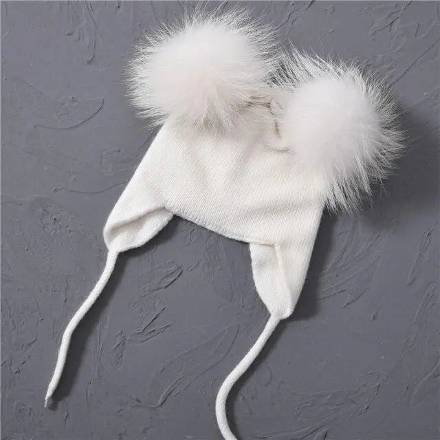 Unisex Wool Hat with Raccoon Fur Pom-Pom | Cozy & Chic