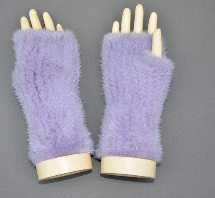 Winter gloves made of fur