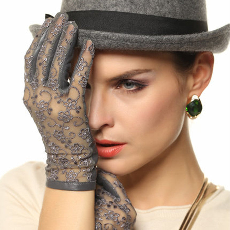 Lace-topped leather gloves