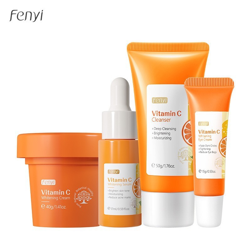 Moisturizing kit for combined facial care with vitamin C