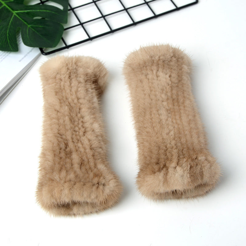 Winter gloves made of fur