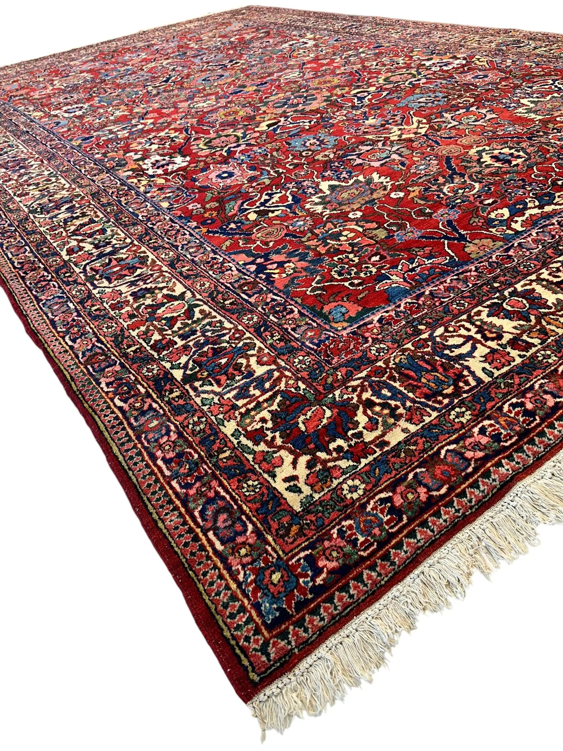 Antique Persian Bakhtiari Rug – Timeless Masterpiece 8'6" x 13'2" Rugistan