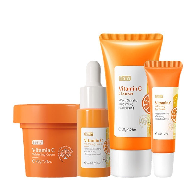 Moisturizing kit for combined facial care with vitamin C