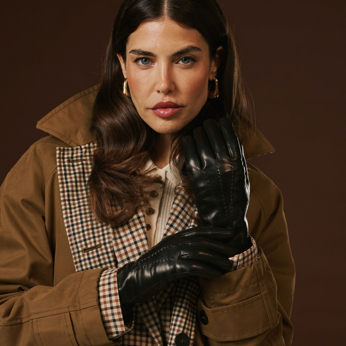 Bella (black) - Italian lambskin leather gloves with lambswool lining &