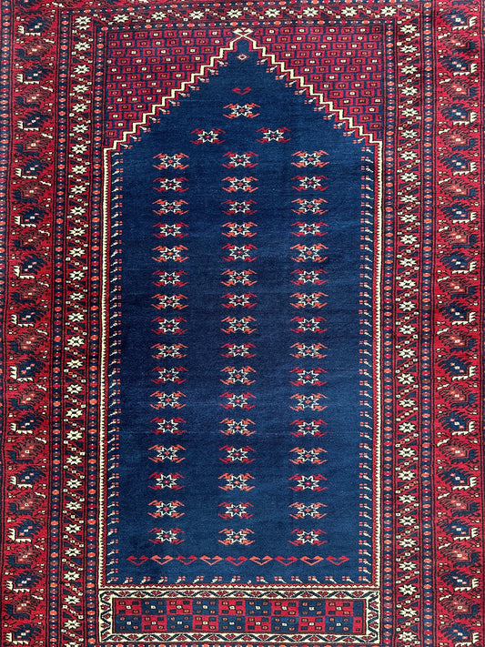 Vintage Hand-Knotted Yagcibedir Turkish Wool Prayer Rug – 3’10” x 5’9” – Deep Blue & Red Tribal Design Rugistan