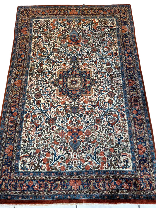 Vintage Persian Sarouk Wool Rug – 4’4” x 6’6” – Hand-Knotted Floral Medallion Design Rugistan