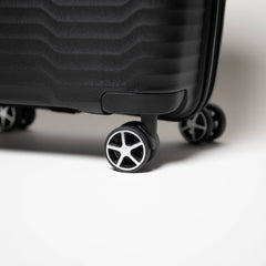 24-inch Black Hardcase Roller Luggage with 360° Wheels & TSA Lock Sole Premise