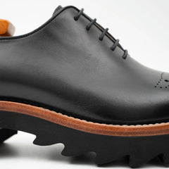 Handcrafted calfskin Oxford shoes Black
