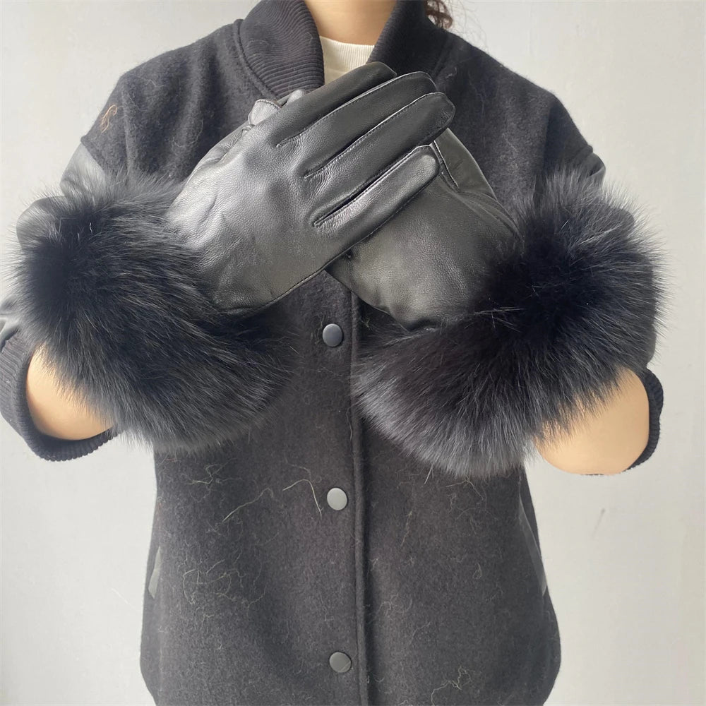 Gants en peau de mouton naturelle avec fourrure naturelle sur une doublure chaude et moelleuse