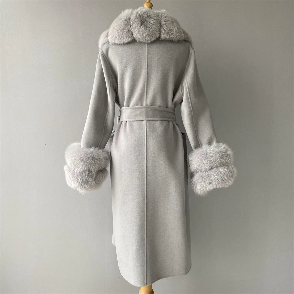 Trench-coat en cachemire et laine de jasmin pour femme avec col en fourrure