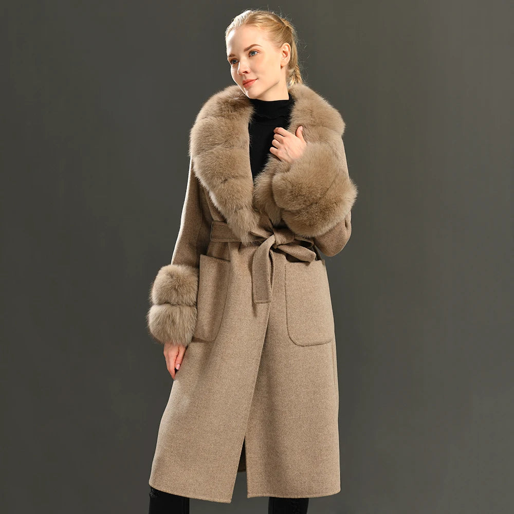 Trench-coat en cachemire et laine de jasmin pour femme avec col en fourrure