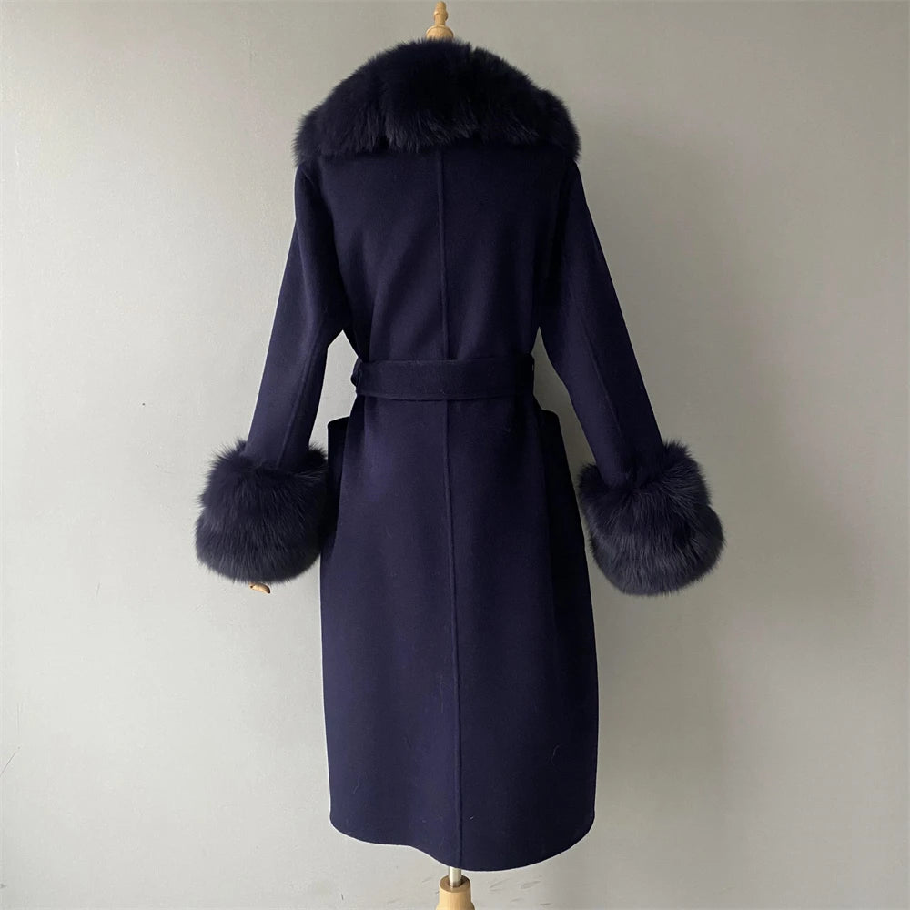 Trench-coat en cachemire et laine de jasmin pour femme avec col en fourrure