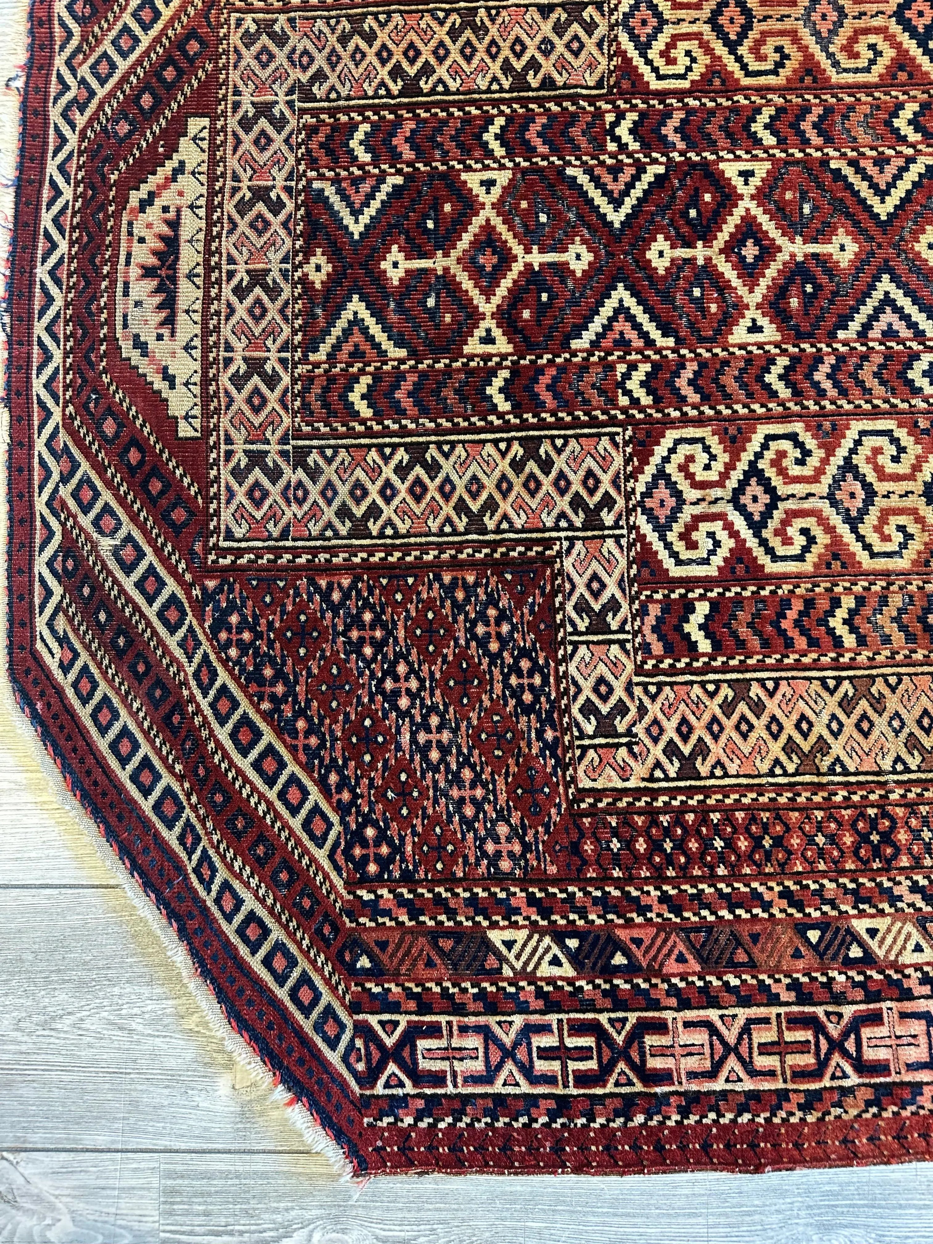 Antique 1890’s Turkoman Prayer Rug or Namazlyk 4’ x 5’2” Rugistan